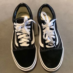 Vans woman’s tennis shoes